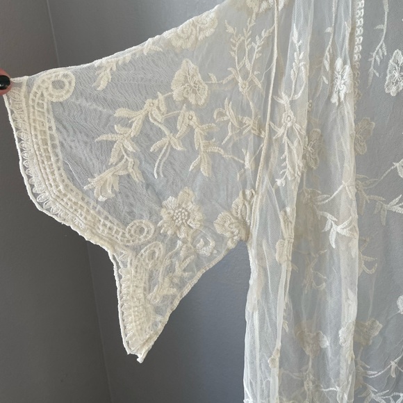 Icing Cream Lace Robe. Size OS - Picture 5 of 11